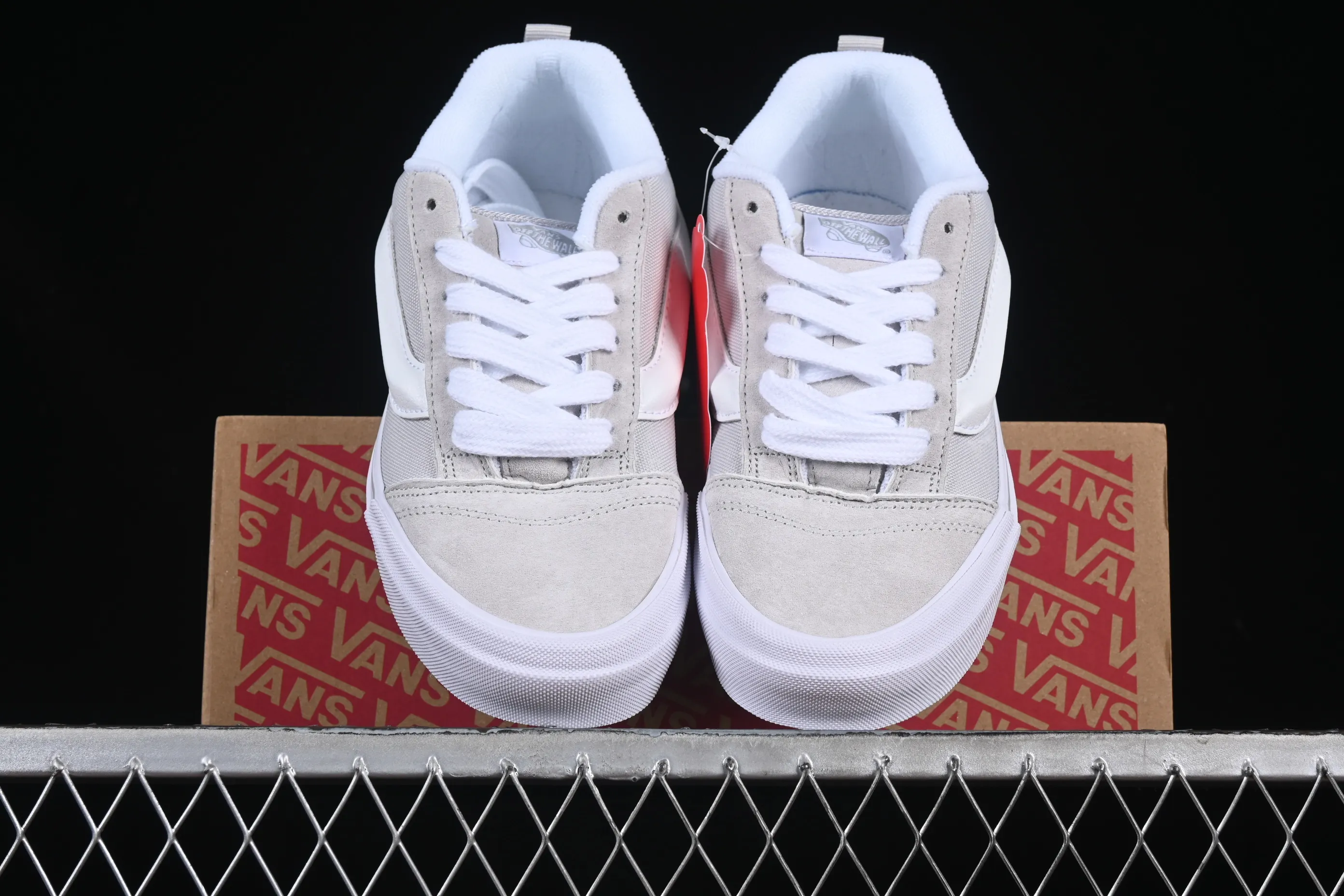 All categories Vans Vans series Vans Low Vans low-top Vans Knu Skool Vans low-top retro casual fat bread shoes VN000CRPBWD